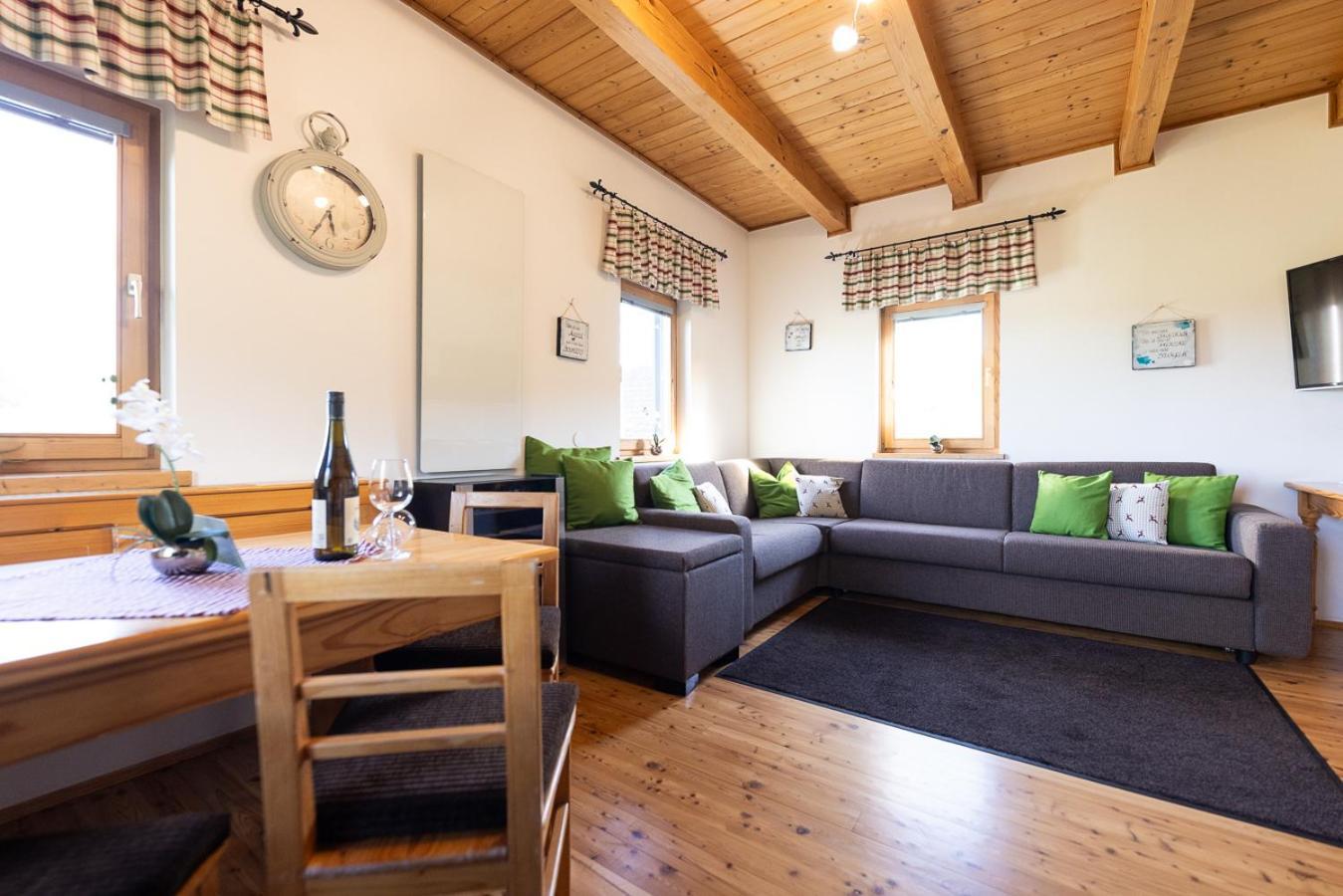 Weingarten & Appartement Auszeit With Private Spa 소슈우 외부 사진